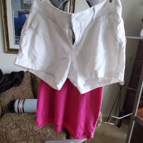 Nike Tops - Nike racer back tank wwhite shorts